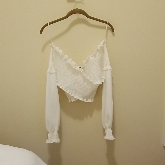 Boohoo Shirred Bardot Top - Picture 5 of 10